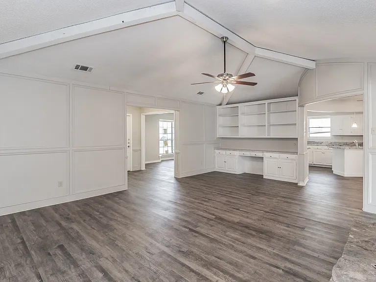 3008 Apple Valley Dr — Photo 15