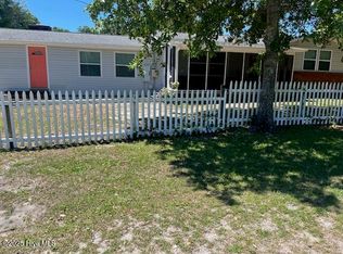 172 Cape Lookout Dr, Harkers Island, NC 28531