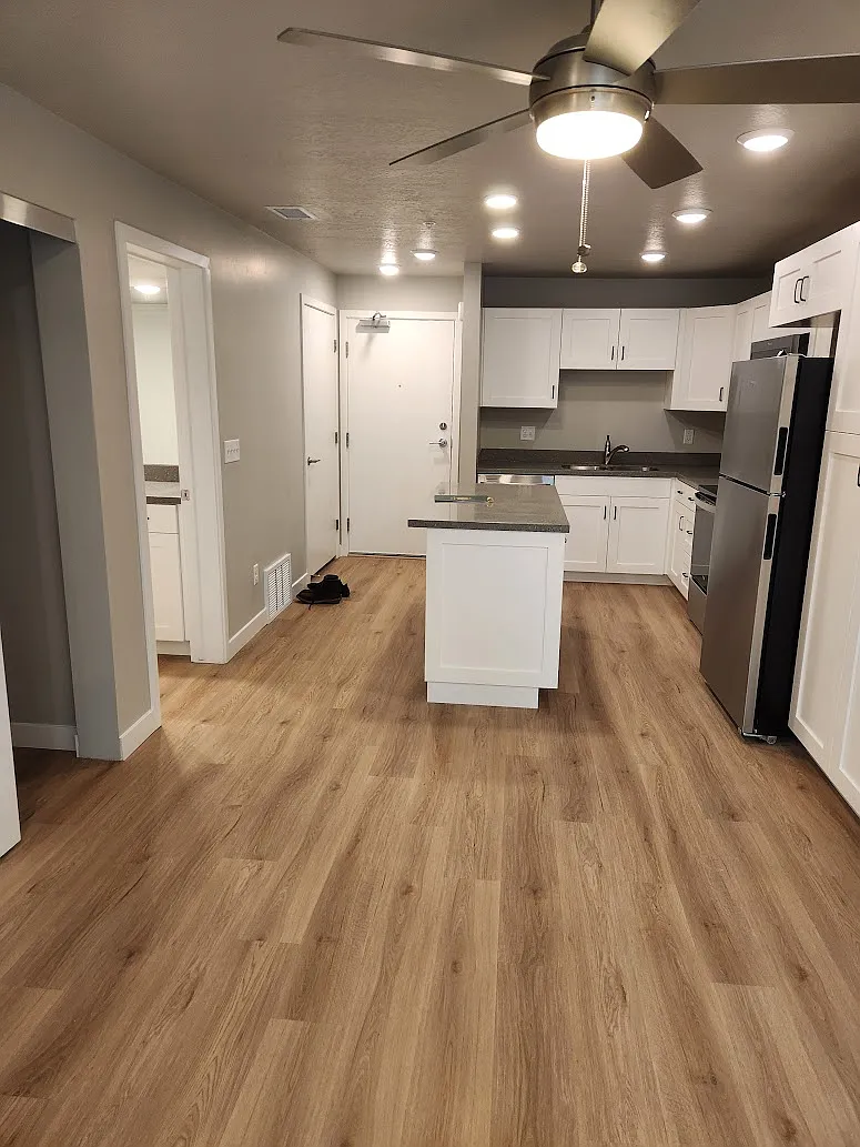 1 bed, 800 sqft, $1,500 — Photo 2