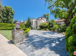 910 N Whittier Dr, Beverly Hills, CA 90210