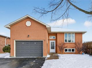 7 Country Club Rd, Haldimand County, ON N0A 1E0