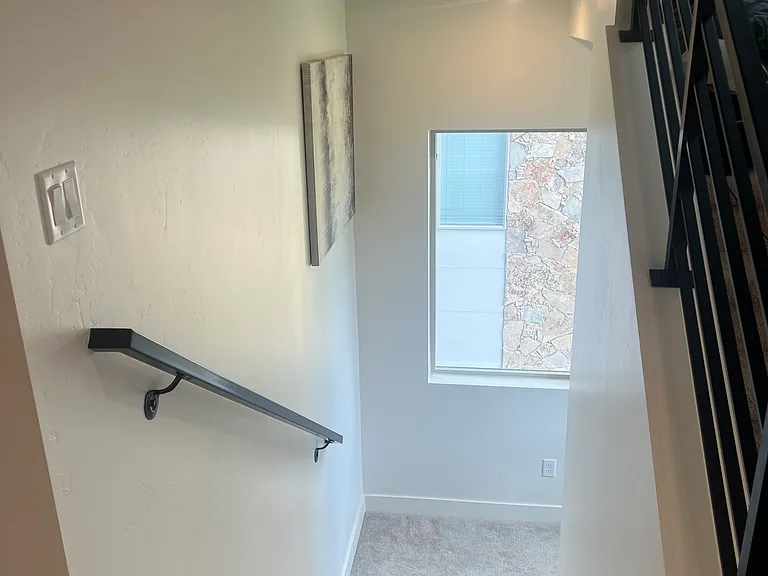 153 W Autumn Ln — Photo 6