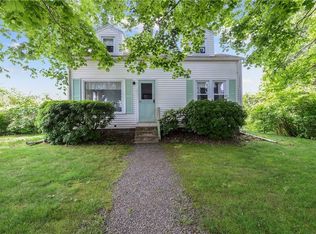 39 Meadow St, South Kingstown, RI 02879