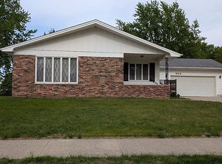 604 Hildreth St, Charles City, IA 50616