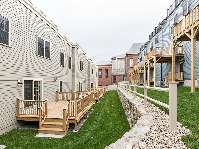 38 Millmont St #38 — Photo 12
