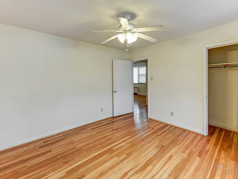 Eden Cliff Apartments — Photo 11