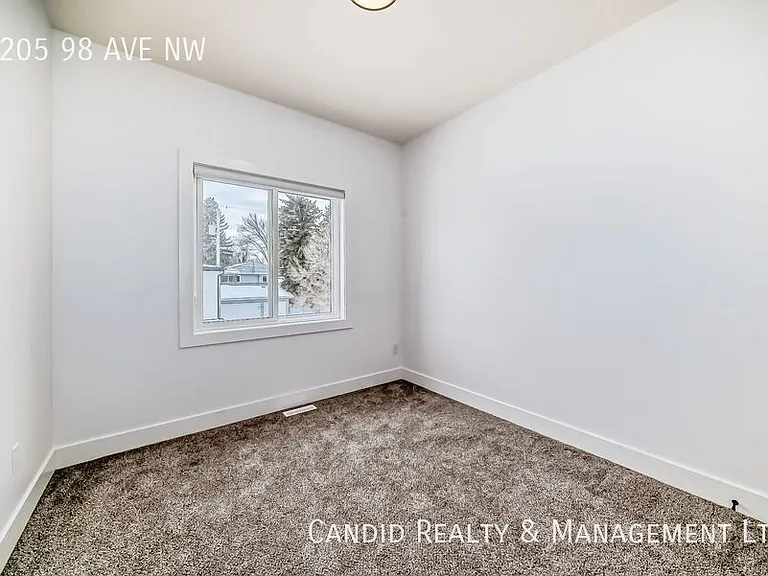 8205 98th Ave NW — Photo 27