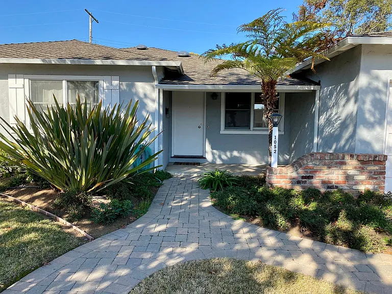 1052 Clark Ave — Photo 2