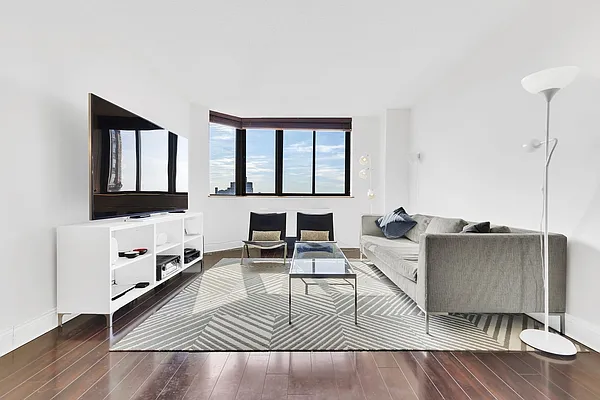 Rented by Compass | media 21