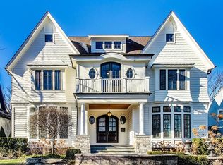 610 N Washington St, Hinsdale, IL 60521