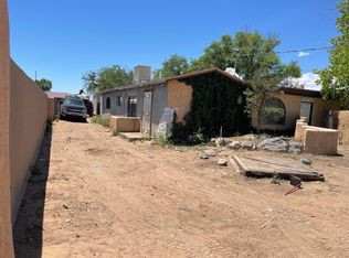 2136 Raymac Rd SW, Albuquerque, NM 87105