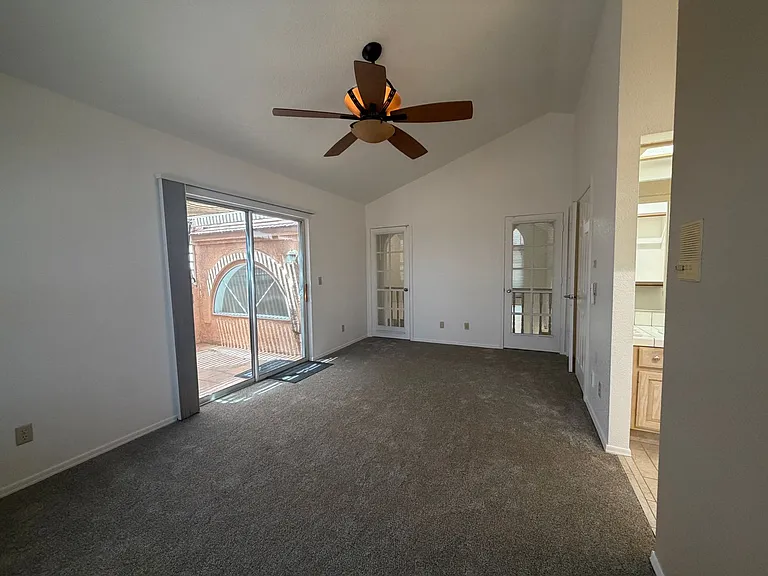 2911 Country Club Dr — Photo 28