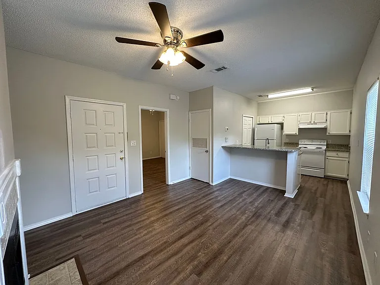 501 E Burgess Rd #F12 — Photo 3