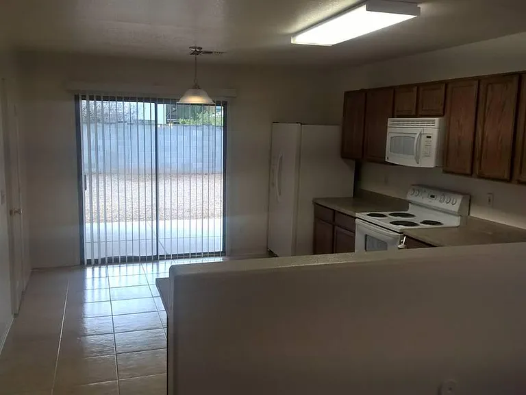 9703 W Kingman St — Photo 5