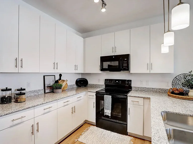 7430 N Silverbell Rd — Photo 13