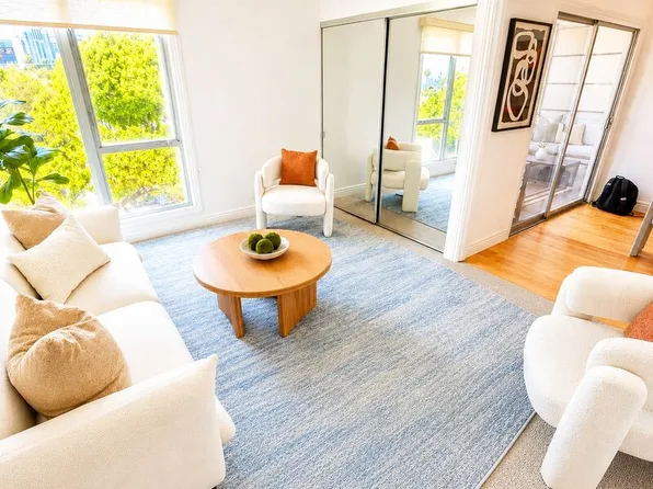 1328 Havenhurst Dr APT 202, West Hollywood, CA 90046