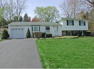 191 Cranbrooke Dr, Rochester, NY 14622