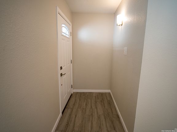 4th image of 4846 Cobb Valley