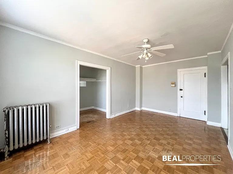711 West Belmont — Photo 13