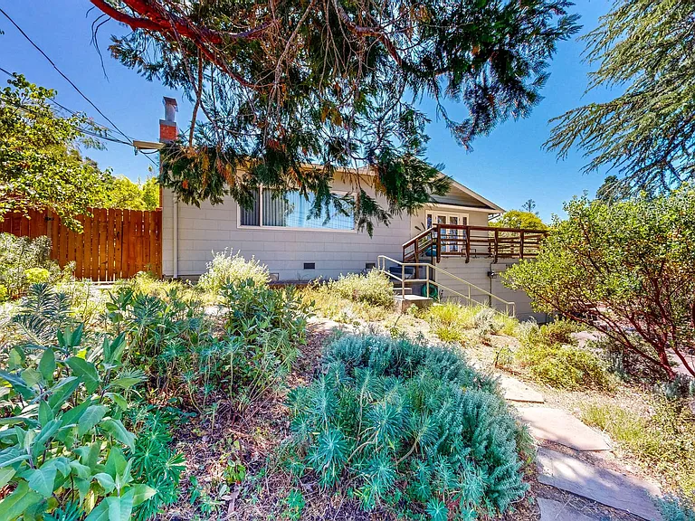 4560 Sullivan Ct — Photo 9