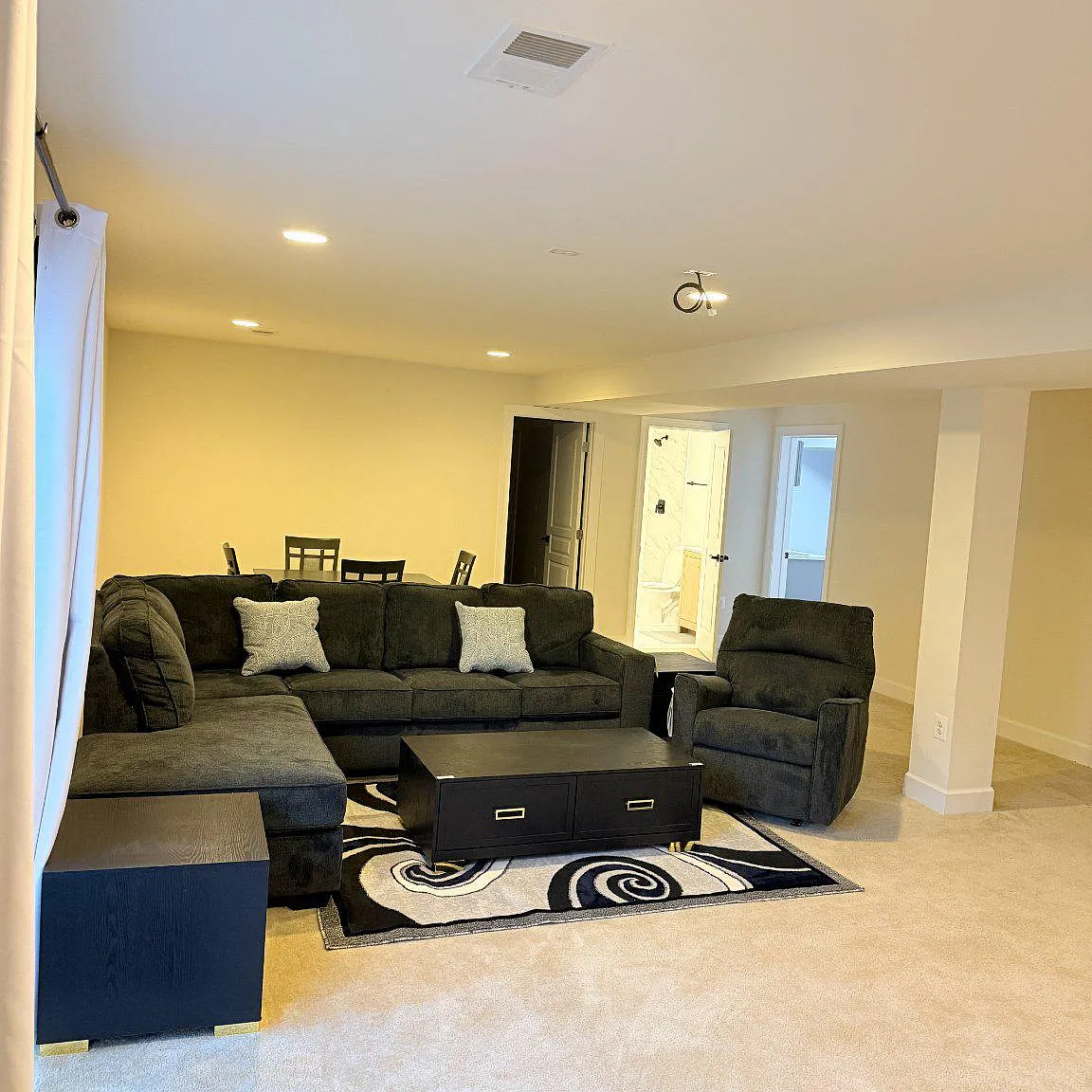 1 bed, 1.0 bath, 1408 sqft, $1,800 — Photo 1