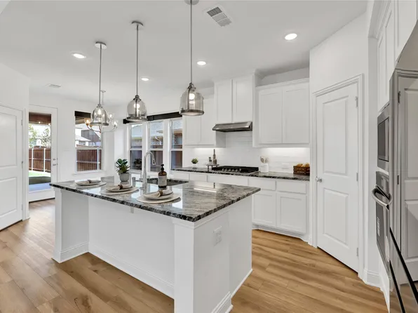 8141 Meadow Valley Dr, McKinney, TX 75071