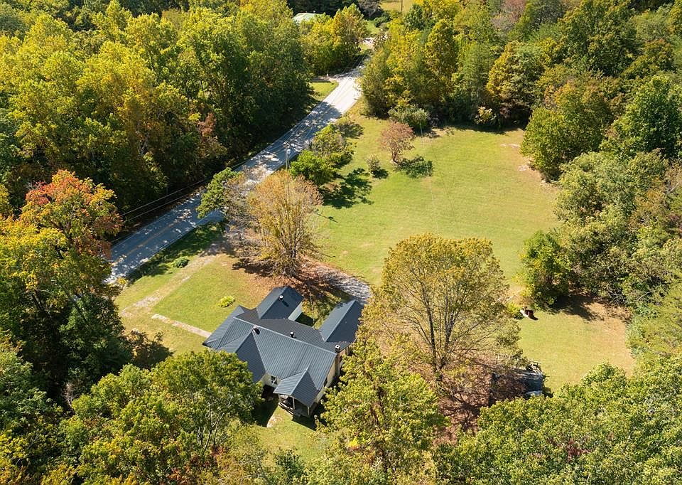 2427 College St, Spencer, TN 38585 Zillow