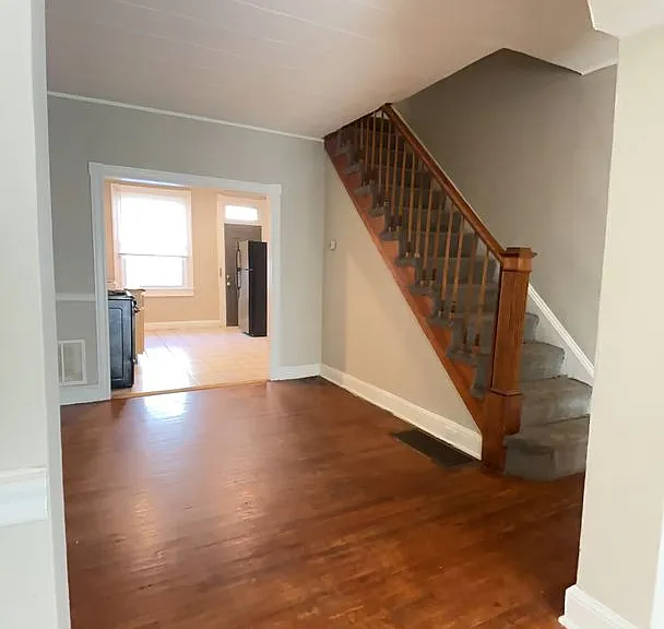 520 N Decker Ave — Photo 4