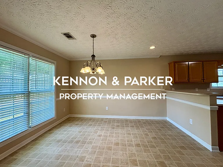 8028 Garrett Pines Dr — Photo 16