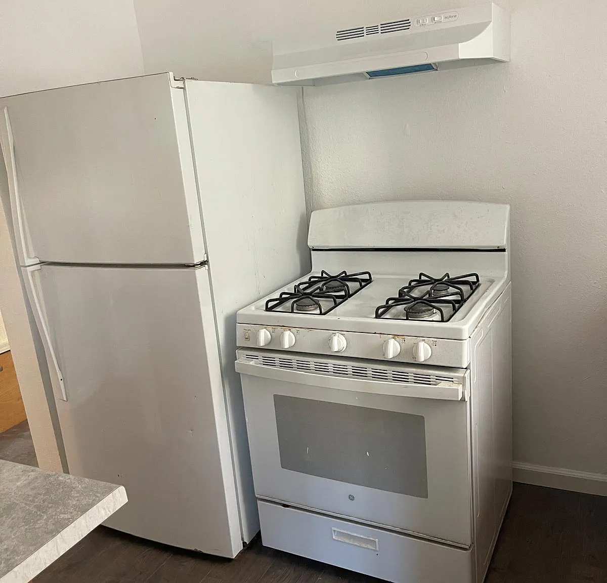 2 bed, 1000 sqft, $2,399 — Photo 2