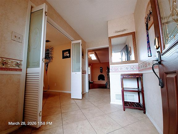 5th image of 1408 Country Manor Rd