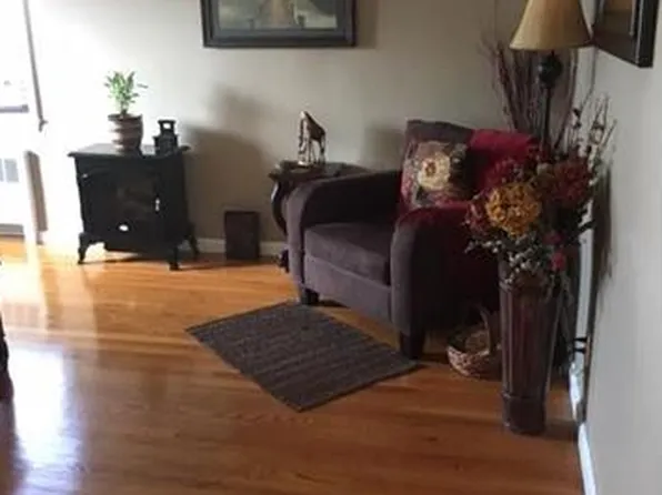 21 Batavia Pl, Harrison, NY 10528