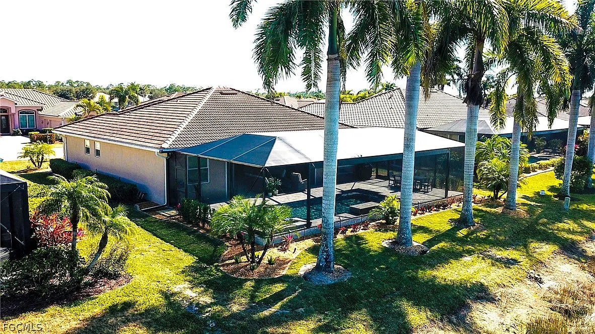 3 bed, 3.0 bath, 2133 sqft, $6,000 — Photo 2