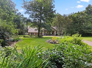 720 Harbor Ln N, Plymouth, MN 55447
