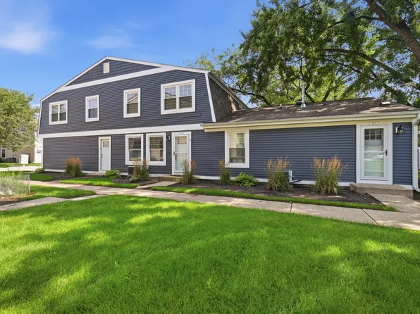 339 Farmington Ln, Vernon Hills, IL 60061