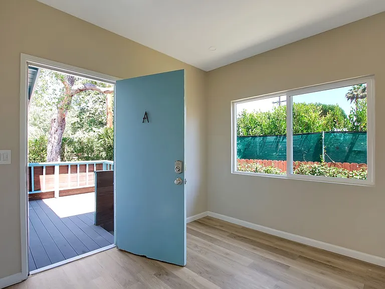 130 S Soledad St — Photo 13