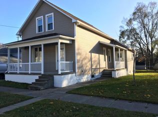 213 8th St, Manistee, MI 49660
