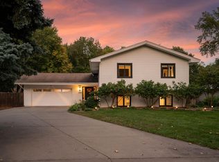 3418 Owasso St, Shoreview, MN 55126