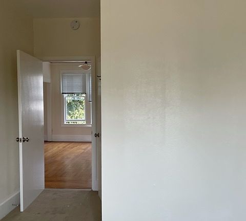5th image of 457 40th St APT 4