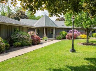 382 Farm To Market Rd, Halfmoon, NY 12065