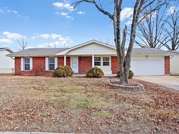 306 Meadow Dr, Washington, MO 63090