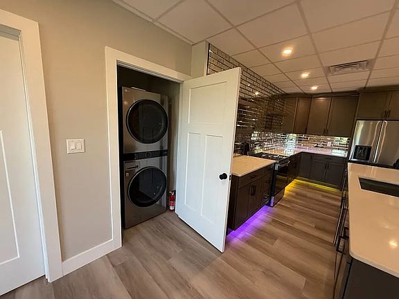 4th image of 781 Parkside Dr #2B