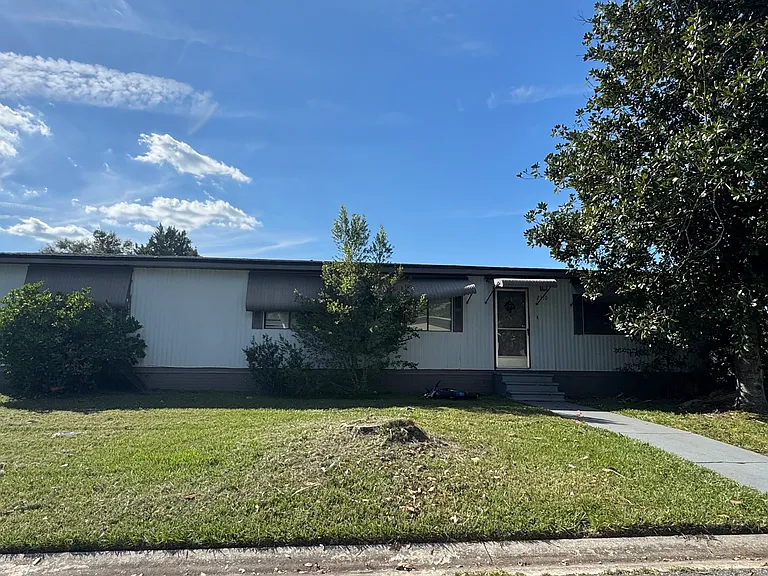 2310 Lakota Ln — Photo 3