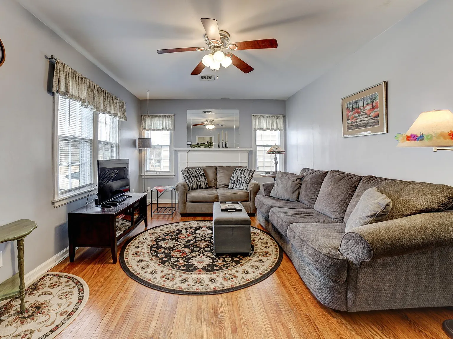 2 bed, 818 sqft, $1,100 — Photo 2