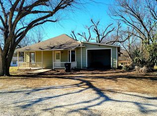 230 S Maple Ave, Stratford, OK 74872
