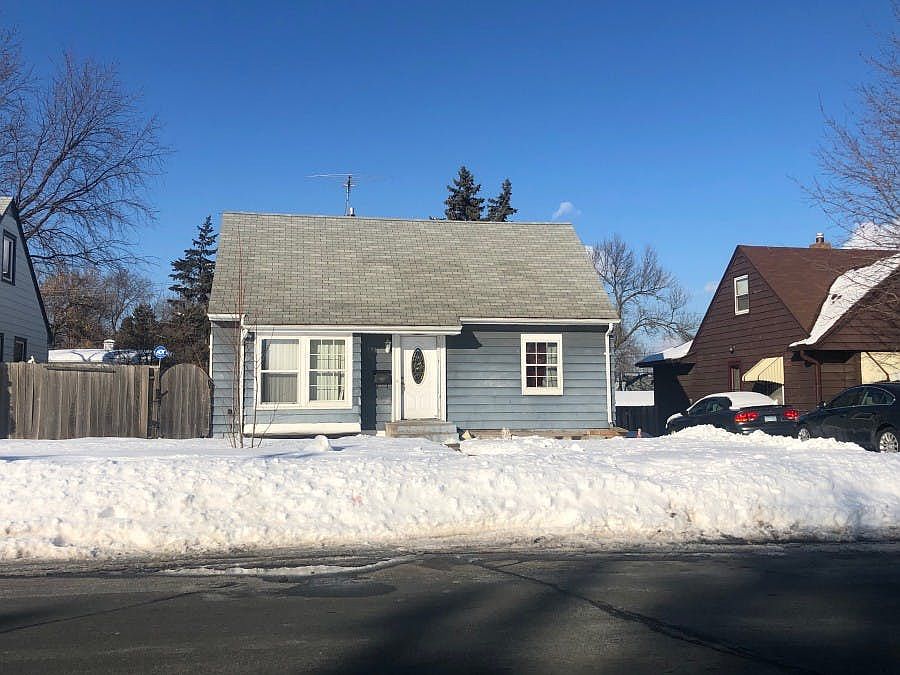 1st image of 193 Moreland Ave E