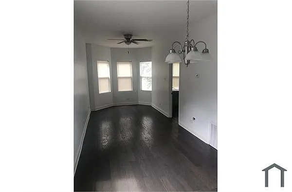 Building Photo - 5221 S Carpenter St #2
