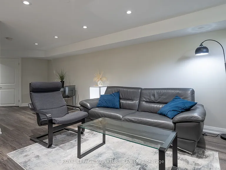 305 Blue Grass Blvd #BASEMENT — Photo 6