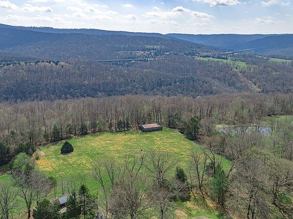 4th image of 001-00900 Two Hidden Valley Rd