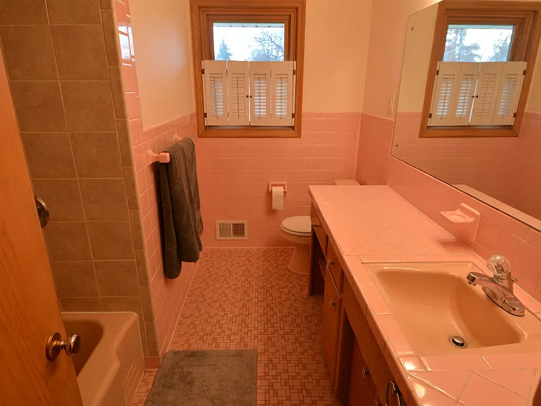 Main Bathroom
